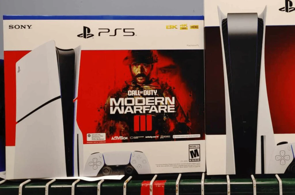 Бандл PS5 Slim с Modern Warfare 3 слили в сеть
