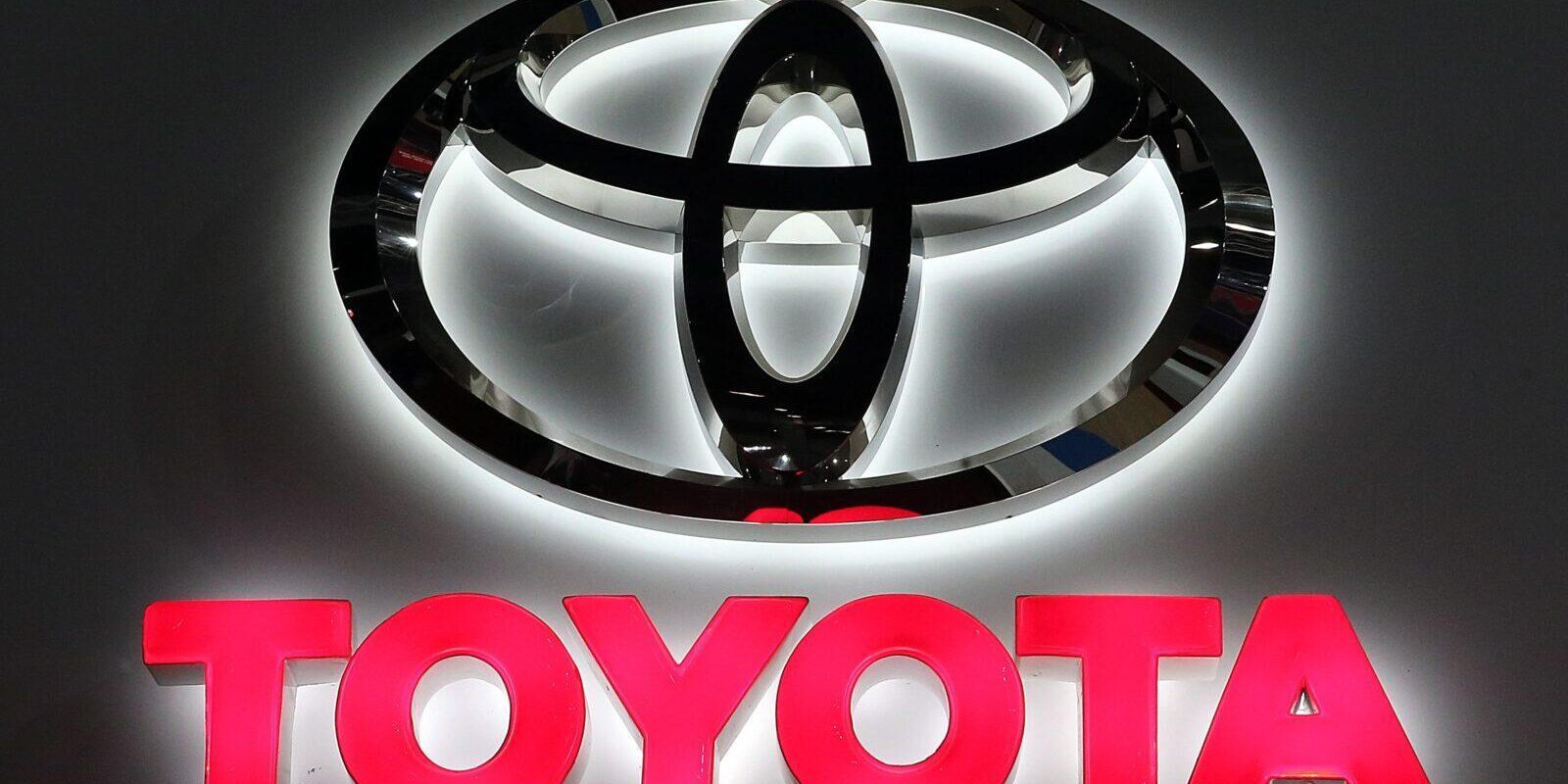 Toyota представила совершенно дикий Land Cruiser FJ45 6 1667519248 1 sportishka com p toiota logo krasivo 1