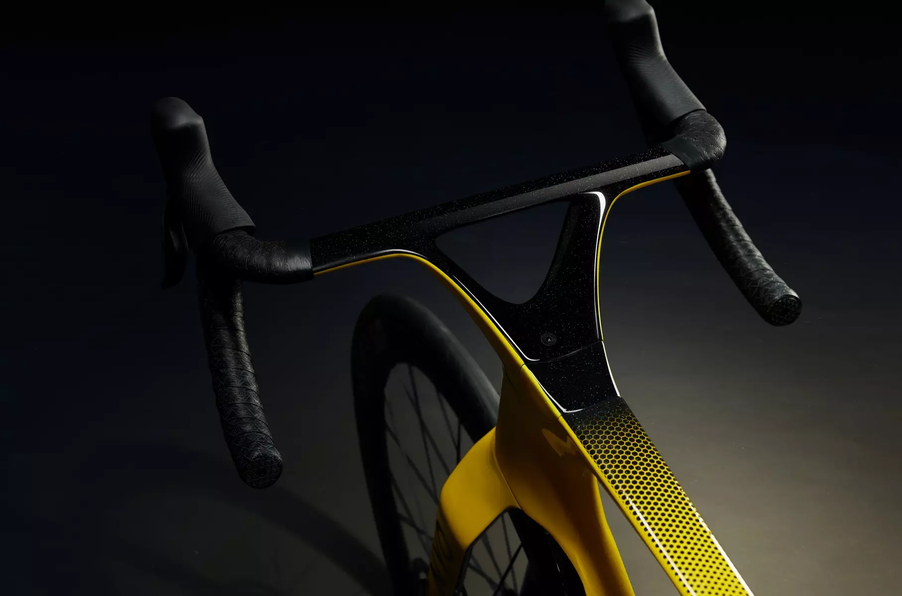 Lotus выпустила велосипед за 25 тысяч евро (a1621866eeb327f05cdeebf416cd6b48ebd8452d)