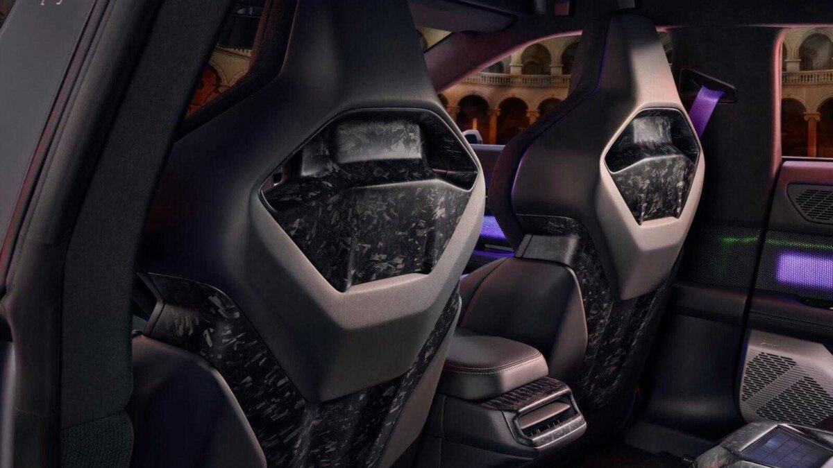 Human Horizons представила «бэтмобиль» — HiPhi A 9 back of seat high tec new materials