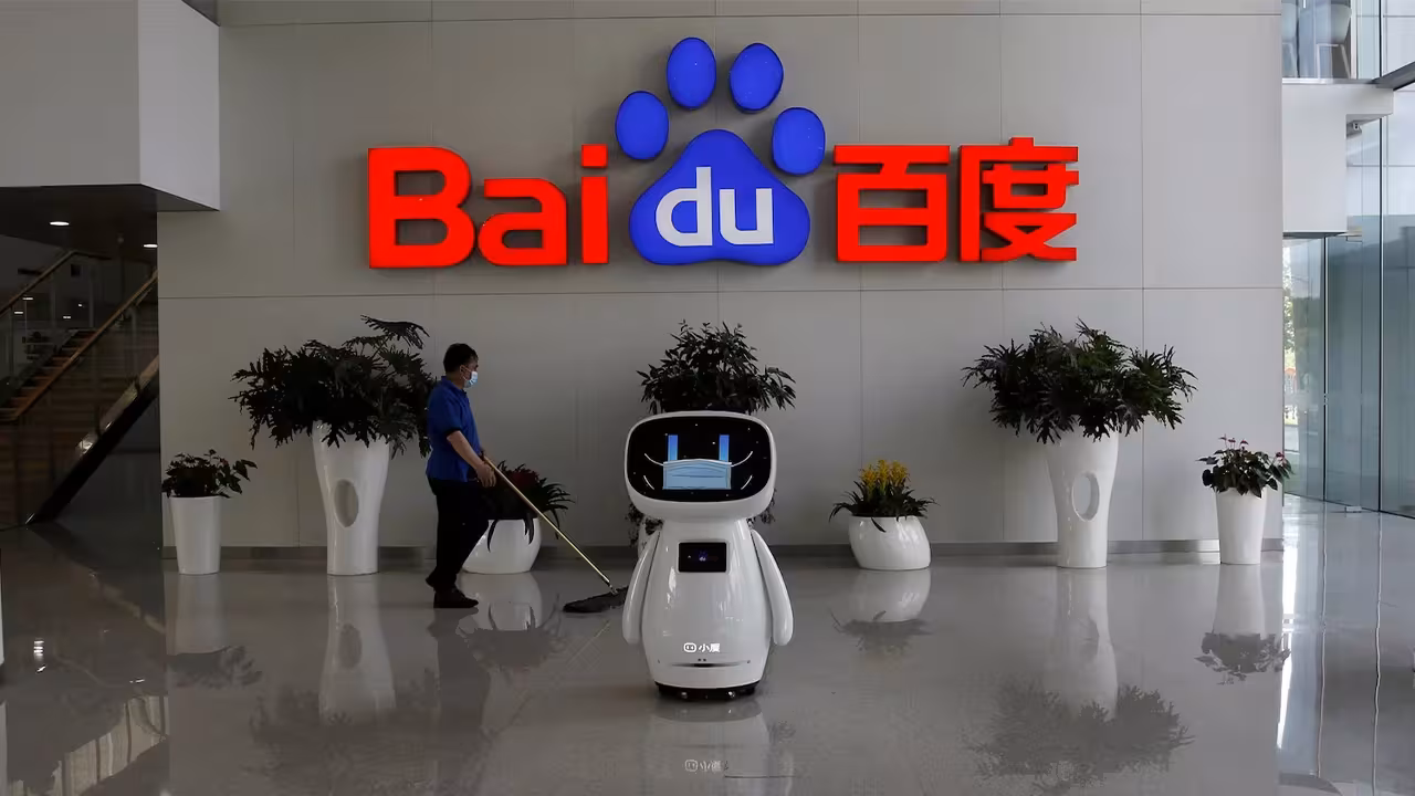 Baidu заключил партнерство с Lenovo для интеграции искусственного интеллекта в смартфоны 2 baidu ai chatbot rivaling openai chatgpt