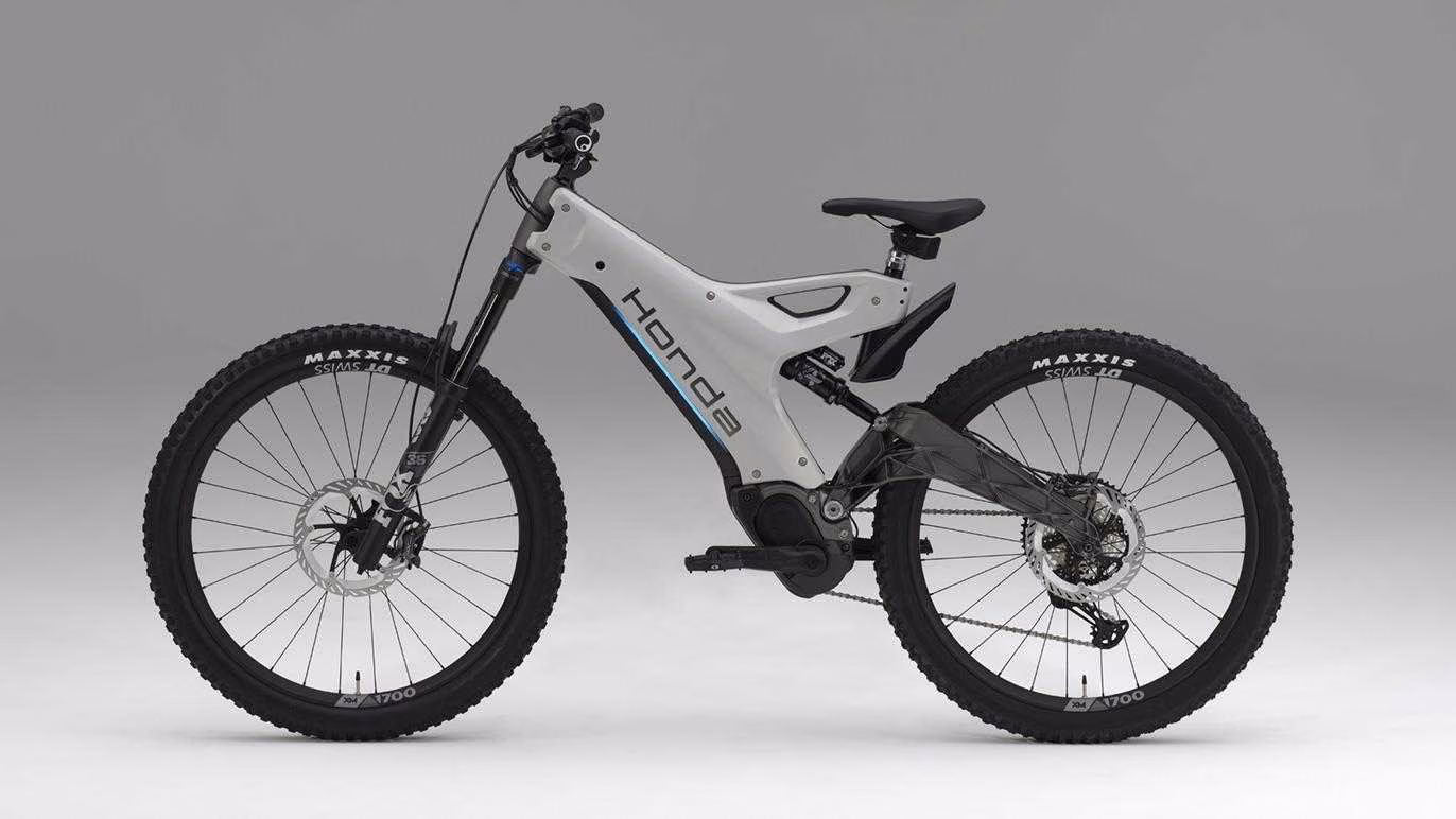 Honda представила электровелосипед с мотоциклетными технологиями — e-MTB 2 main