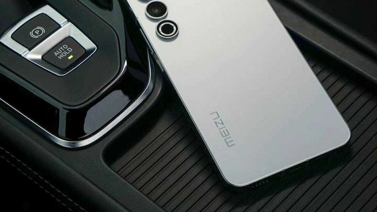 Инсайдер Fenibook представил свежие подробности о смартфоне Meizu 21 7 meizu v poslednij moment menaet glavnye kamery meizu 21 picture2 0