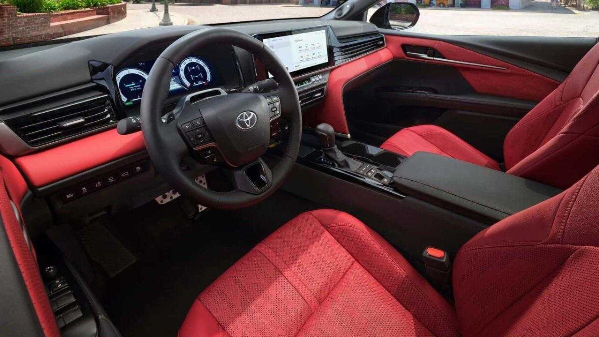 Toyota показала новую Camry 2025 8 photo 2023 11 15 10 07 18 2