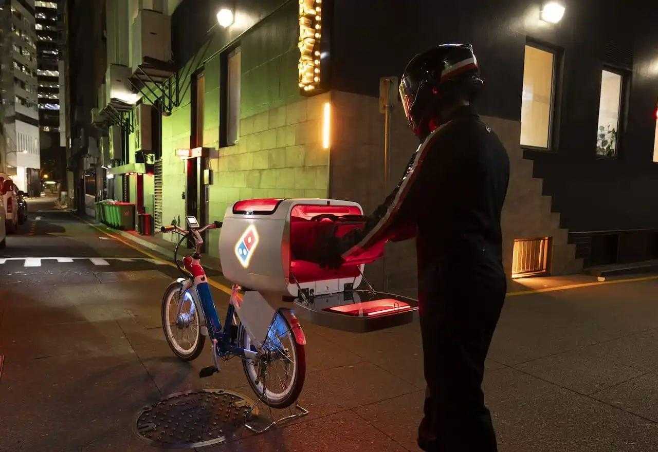 Domino’s представила скутер со встроенной духовкой - DXD (photo 2023 11 17 12 38 52 2 1)