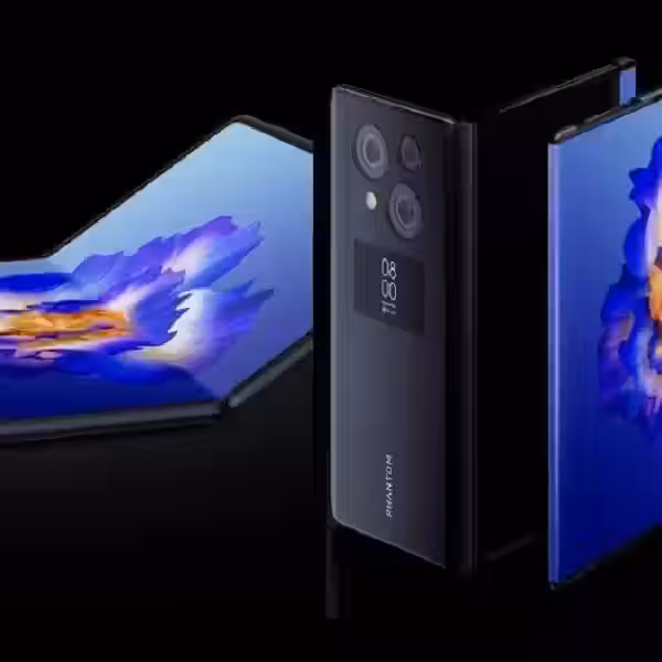 Складной смартфон Tecno Phantom V2 Fold с дисплеями и камерой заднего вида
