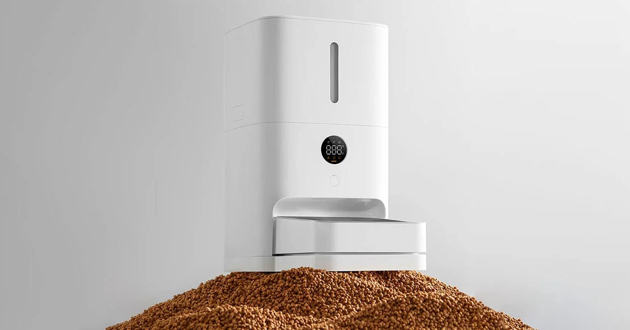 Xiaomi Mijia Pet Feeder 2: умная автокормушка на 5 литров с ИИ 3