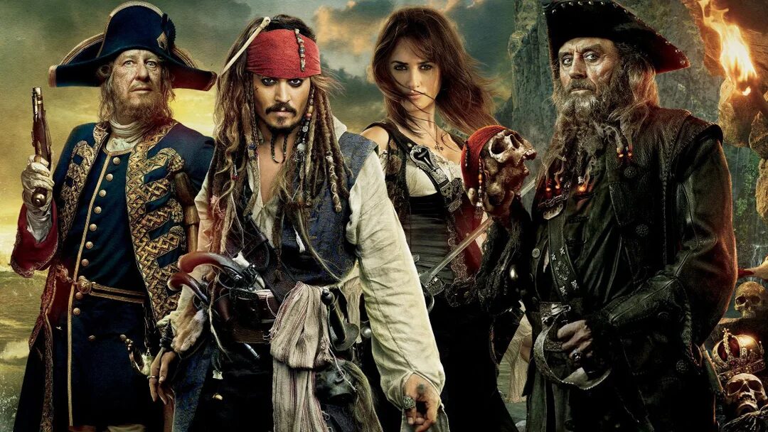 Групповая фотография персонажей пиратской саги на фоне моря