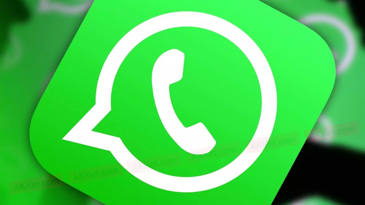 Значок WhatsApp на зеленой фоне с белым уведомлением