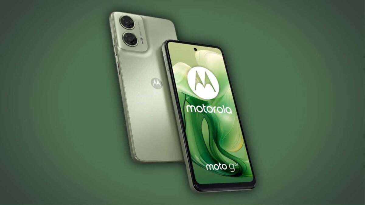 Смартфон Motorola G24: передняя и задняя панели с дисплеем и блоком камер