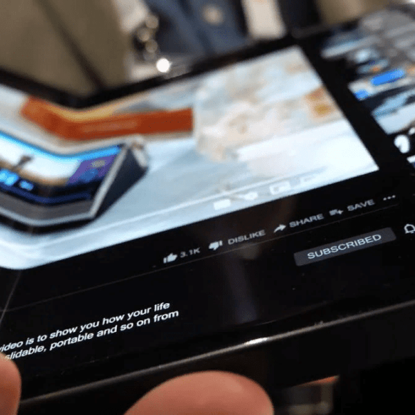 Компания Samsung запатентовала квадратный смартфон с выдвижным дисплеем (image 138)