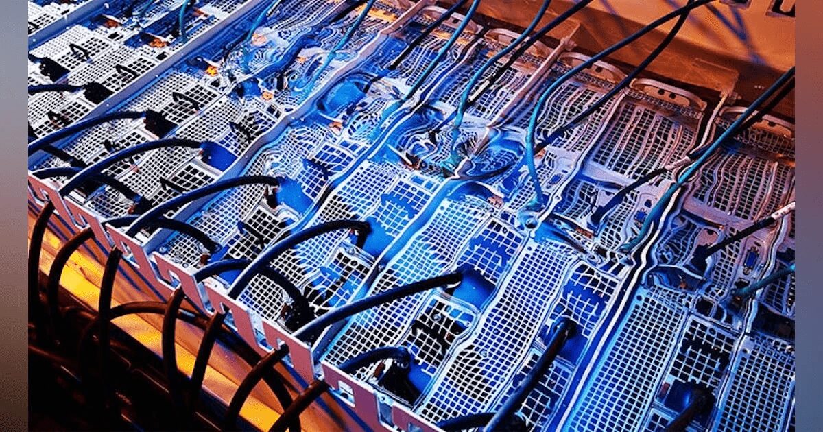 Компания LiquidStack выпустила однофазную систему погружного охлаждения 3 image 145