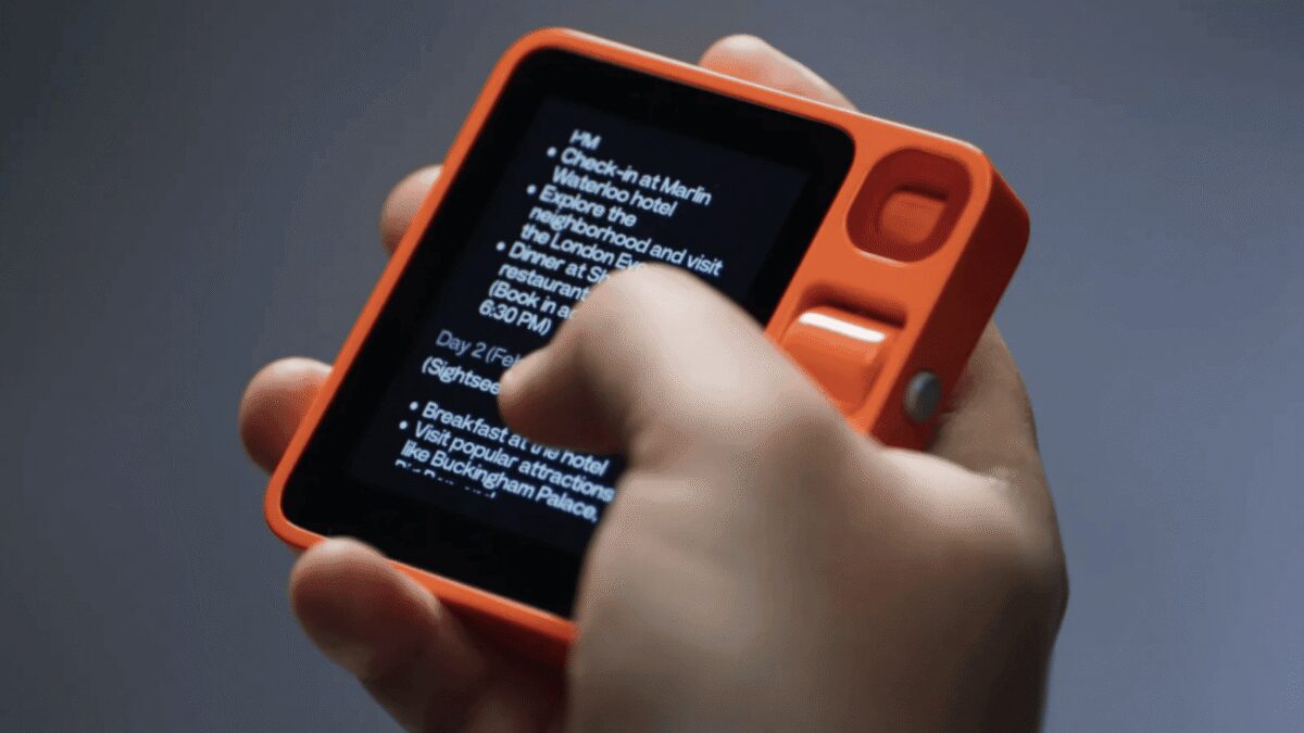 Компания Rabbit за один день распродала 10 000 экземпляров своего карманного ИИ-компаньона R1 3 image 31