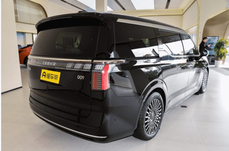 Zeekr презентовал обновленную версию электрического минивэна 009 4 image 85 large