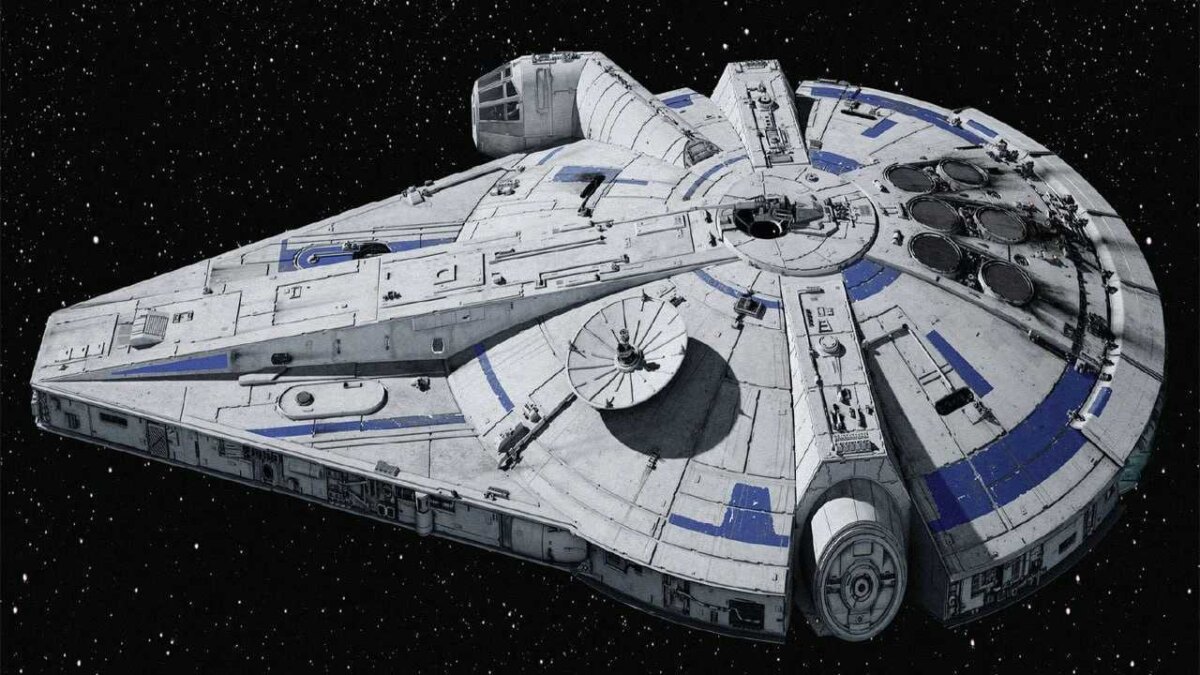 Игровая мышь G502 X Plus Millennium Falcon Edition в космосе