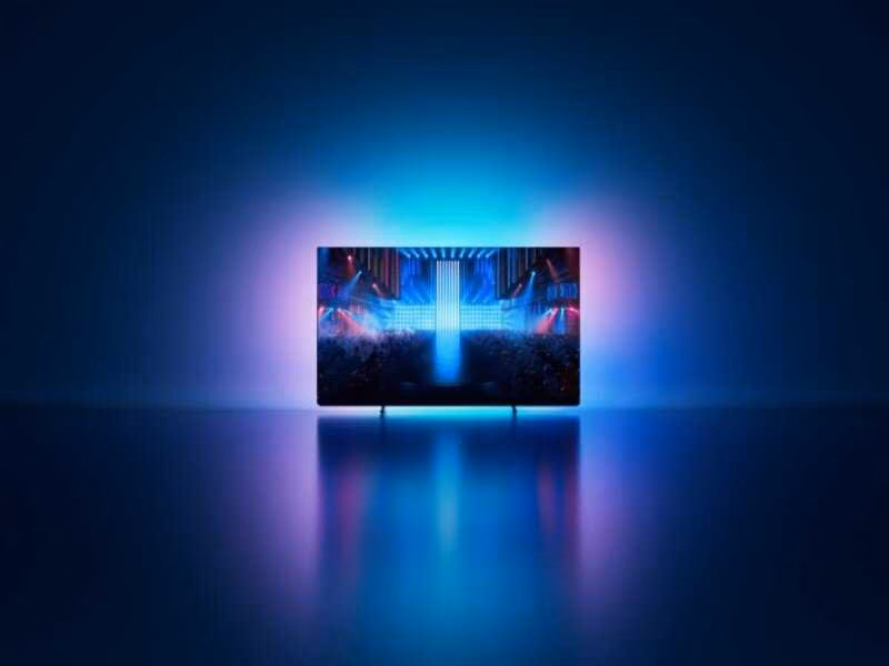 Philips представил OLED-телевизор с Ambilight – OLED+909 (2024) 2 scale 1200 5 4
