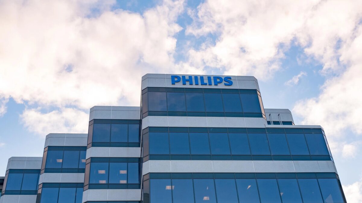 Представлены наружные светодиодные экраны Philips Urban LED 6000 Series 2 0x0