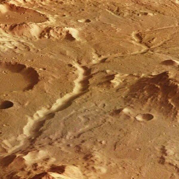NASA зафиксировал на поверхности Марса русла давно высохших рек (8)