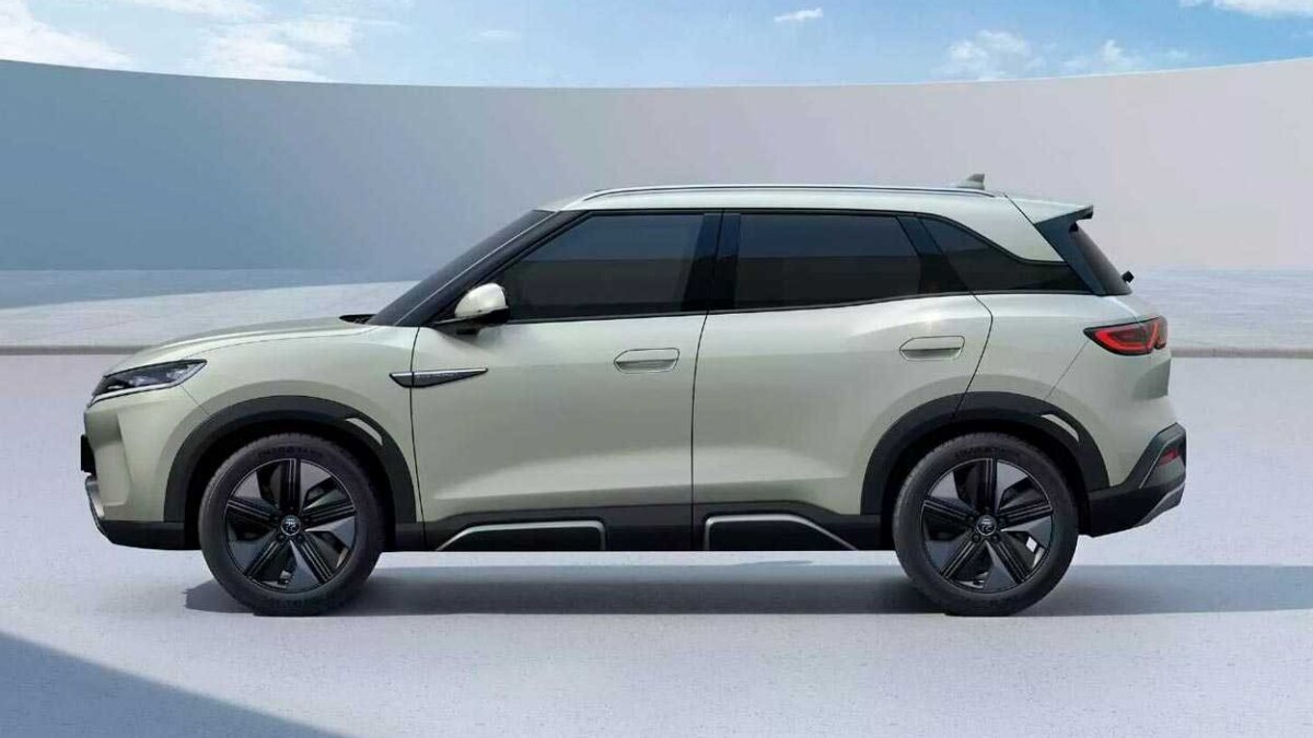 BYD анонсировал недорогой электрический кроссовер Yuan Up 3 byd yuan up 4