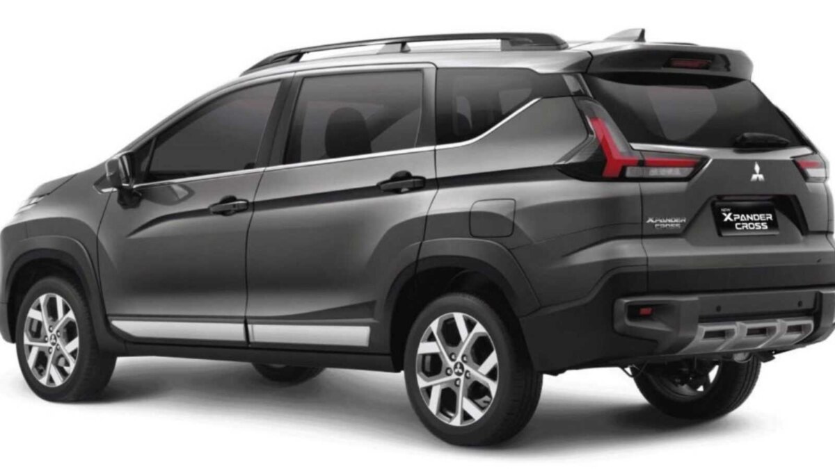 Стоимость кроссовера-минивэна Mitsubishi Xpander Cross снизилась в России 5 cvtblkng