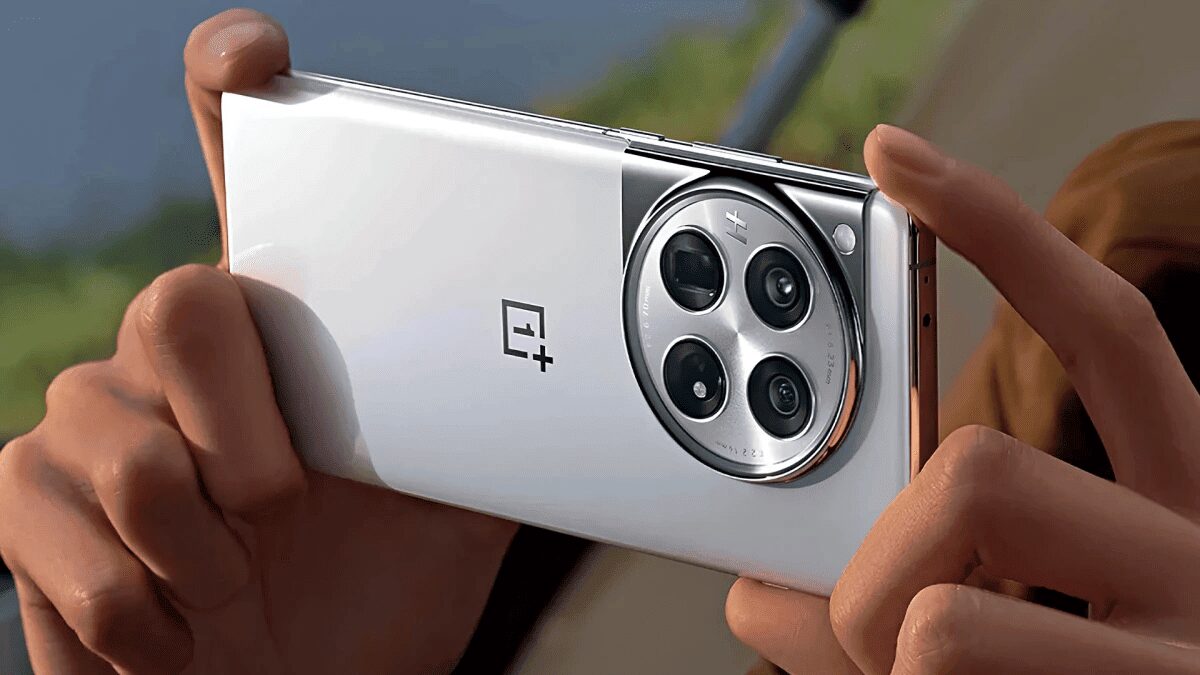 Три новых модели iPhone 17 Pro и Pro Max на презентации