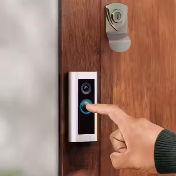 Умная дверная камера Ring Battery Doorbell Pro с питанием от батареи на входной двери