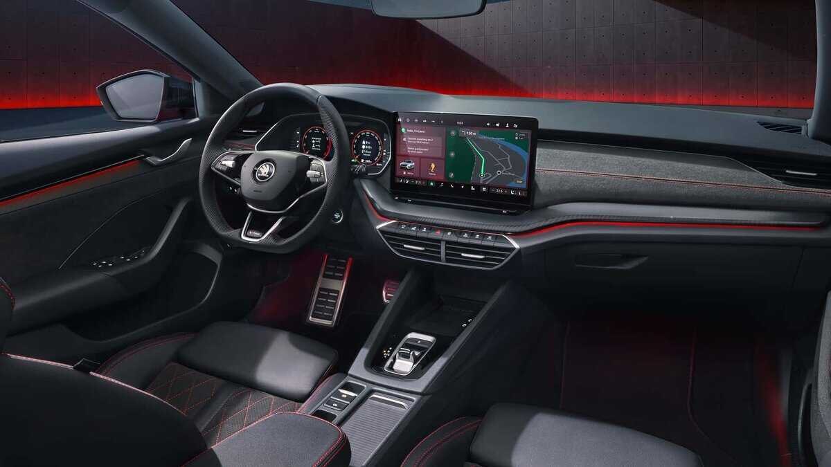Skoda представил обновленную модель Octavia и ее версию RS 2024 9 scale 1200 8 9