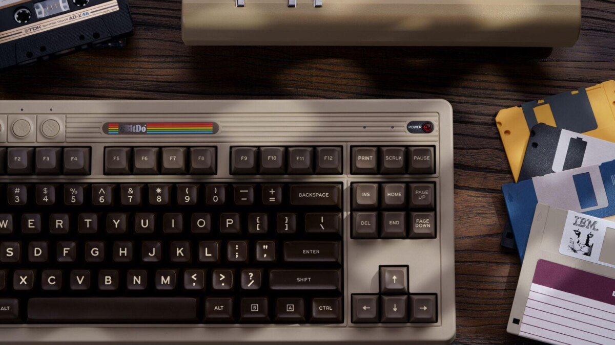 8BitDo выпустил ретро-клавиатуру в стиле Commodore 64 — C64 Edition 6 8343935d5a0c21fa02962c32c4d2f793ca17b4527e53d1c4c30d620a8a26d415