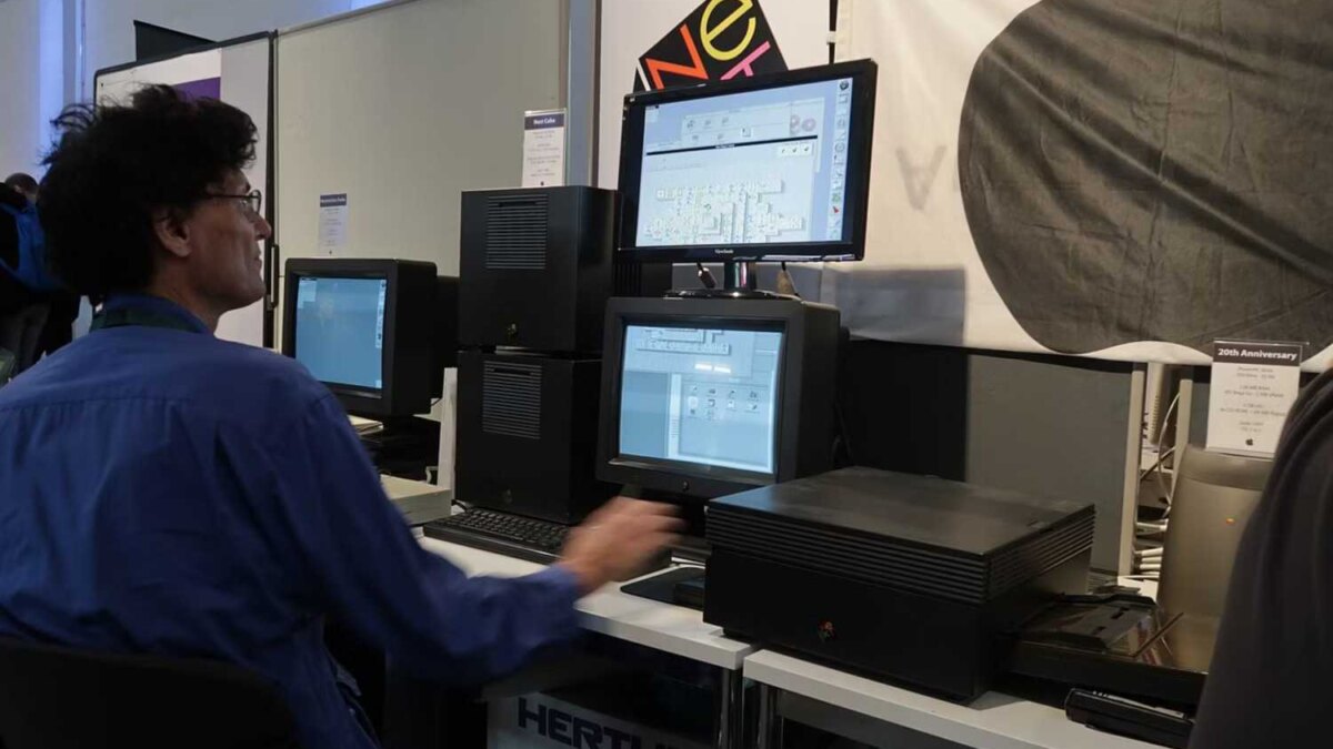 В этот день в 2001 году Apple представила Mac OS X как ОС будущего 8 next computer apple