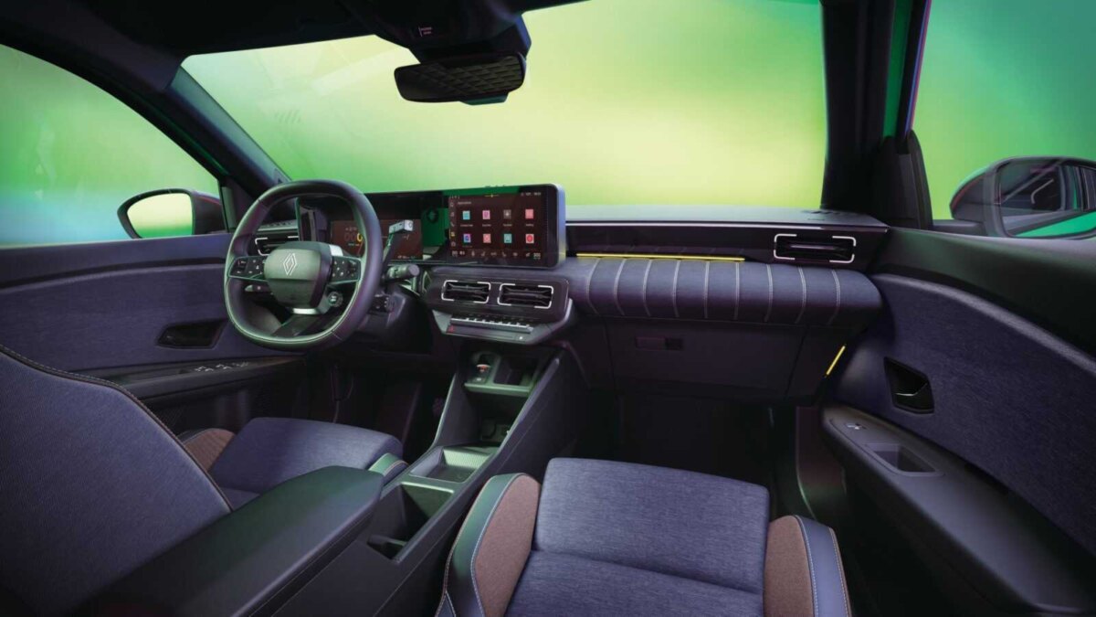 Электрокар Renault 5 E-Tech показали вживую 9 renault 5 e tech electric 32