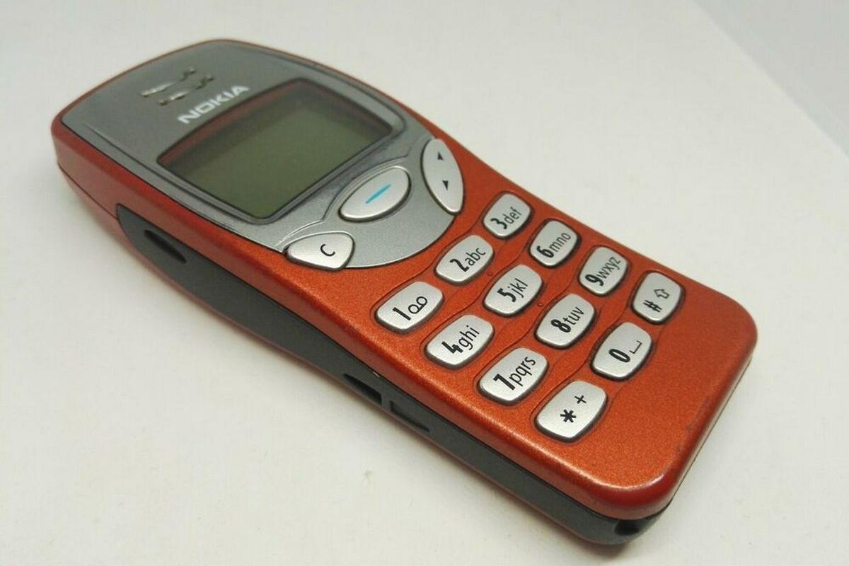 HMD показал новую версию Nokia 3210