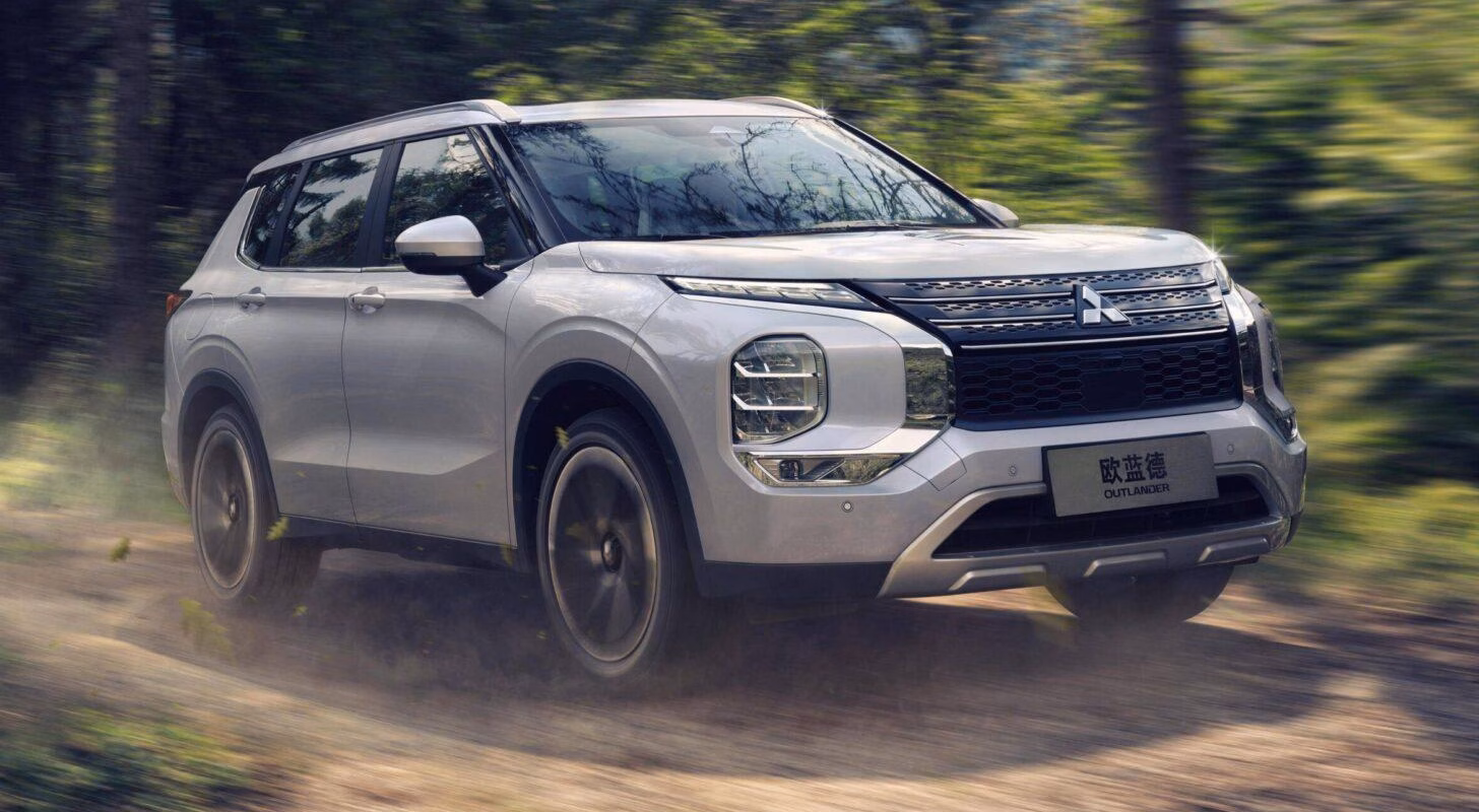 В Россию приехал Mitsubishi Outlander с мотором и коробкой передач Nissan X-Trail 3 83bf0e064ad81ca53cd2bba88f005264 scaled e1669009911177 1456x819 large