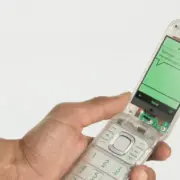 HMD выпустил первые тизеры кнопочной раскладушки Boring Phone (aqakxgfsxznafrgvyxfc9 jgxyoi7nmady2verrpgoq6hniqr3ydnqvfxo0joj1wrc4dbpb9z 4vitmuf8lc5x4ej30)