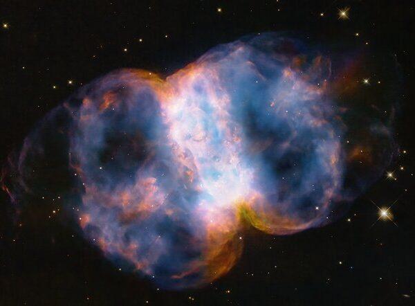 Астрономы показали фотографию далекой умирающей звезды - Мессье 76 (M76) (heic2408a)