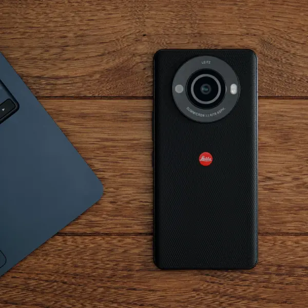 Leica Leitz Phone 3 может возродить переменную диафрагму как у Samsung (lp3 ambient cut 3113)