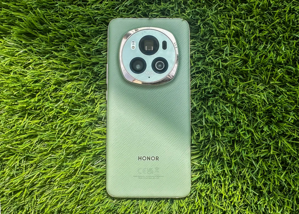 Флагманский смартфон HONOR Magic 6 Pro поступил в продажу в России