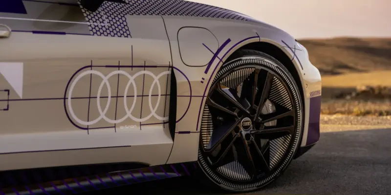 Audi дразнит обновленным RS E-Tron GT (refreshed audi rs e tron gt prototype 13)