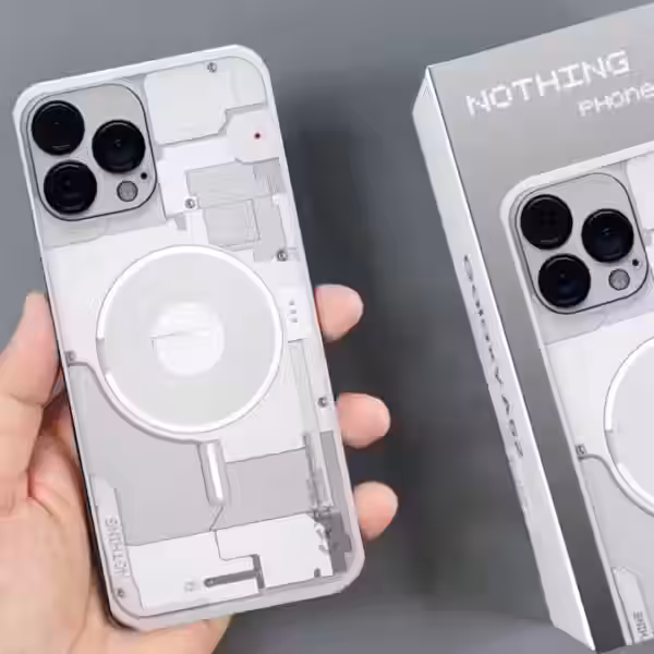Телефон Nothing Phone 3 с открытым корпусом и камерами на задней панели
