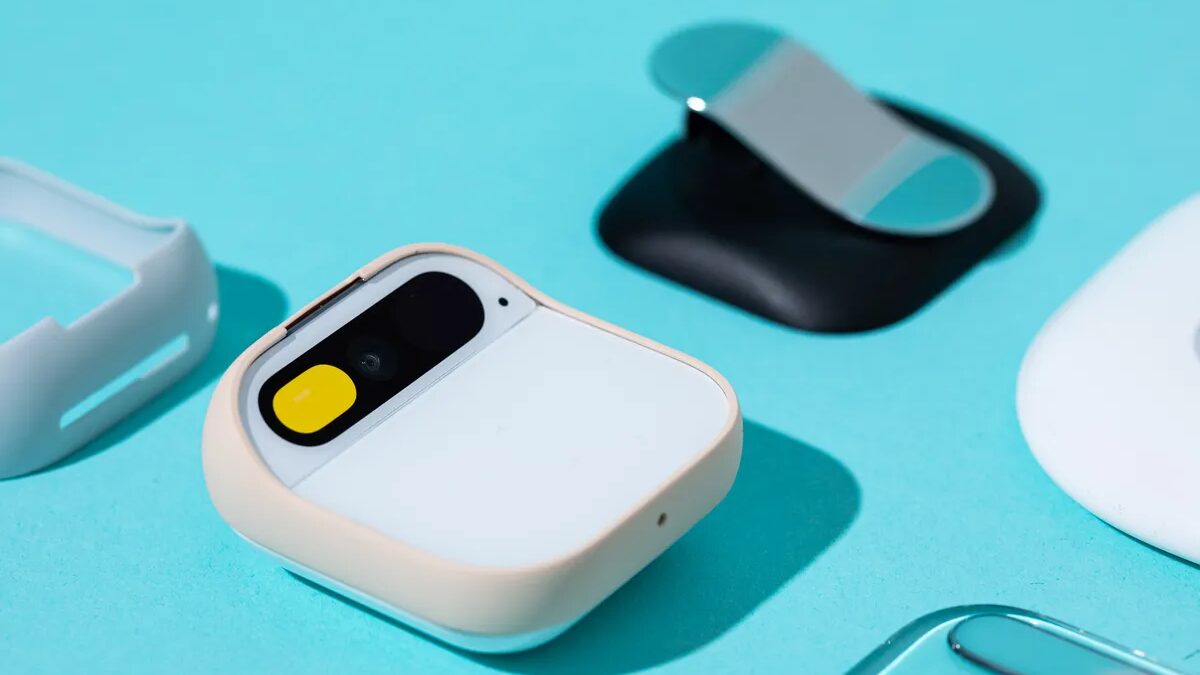 Стартап Humane ищет покупателя после неудачного дебюта AI Pin 2 247075 humane ai pin akrales 0120.jpg