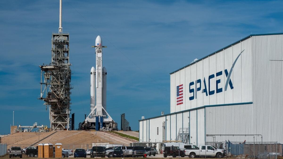 SpaceX открыл бронирование мест для полетов на МКС, Луну, Марс и орбиту Земли 4 60c899a80b3e6ab67e9cc483cc6f7a1e