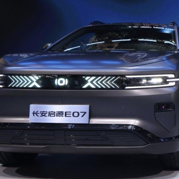Changan представил первый серийный электромобиль-трансформер Nevo E07 (as6yrvo2gwix6xz2hmjnz1w7rdtfod489acbbh)