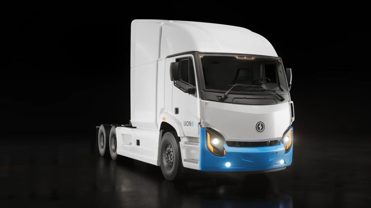 my21 lion8t ze 210311.png scaled