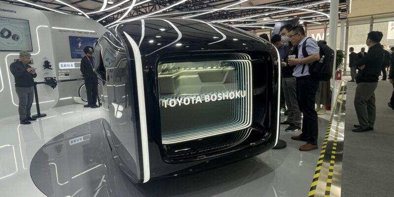 Toyota Boshoku показал концепт «минивэна будущего» - Lounze (scale 1200 6)