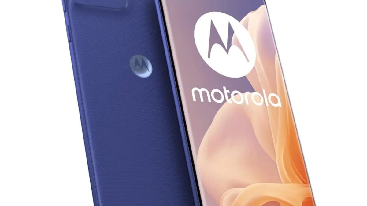 Смартфон Motorola Moto G85 с двумя камерами сбоку