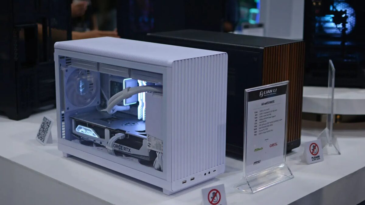 Компактный белый корпус MSI А3-mATX WHITE с прозрачной боковой панелью и видеокартой MSI RTX