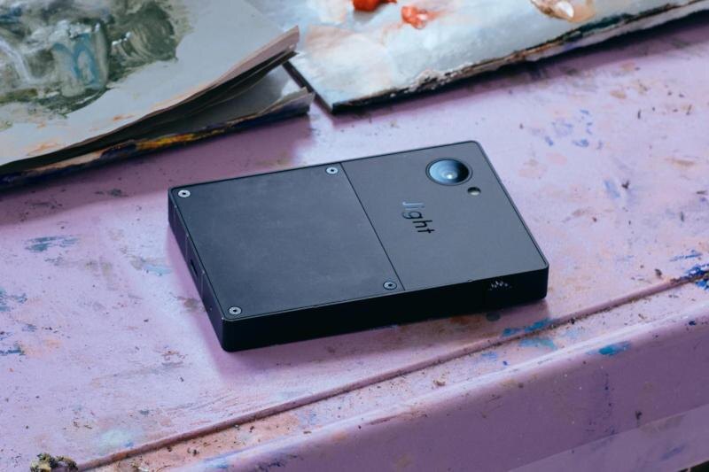 Представлен новый смартфон без социальных сетей - Light Phone 3 8 light phone 3 3