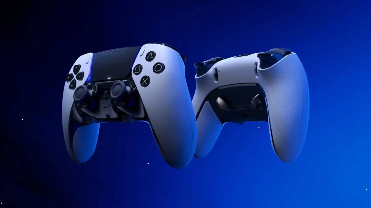Два контроллера Sony DualSense Edge для PlayStation 6: вид спереди и сзади, синий фон