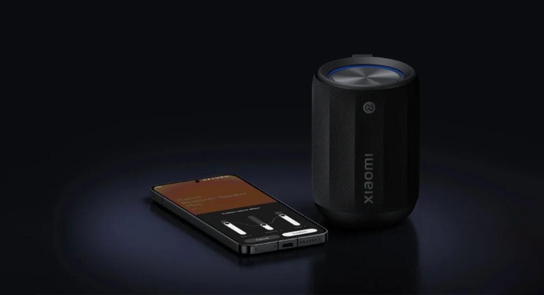Bluetooth-колонка Speaker от Xiaomi и смартфон с управлением