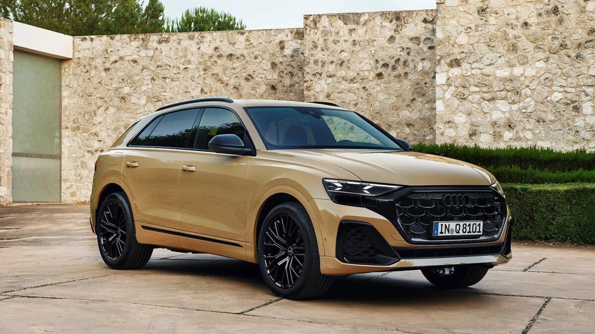 Российские дилеры привезли в страну обновленный кроссовер Audi Q8 3 347201658171620 copy large