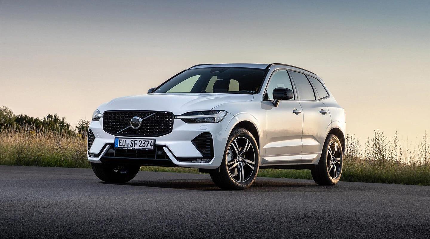 Дилер привез в Россию рестайлинговый полноприводный Volvo XC60 | Изображение 3 Дилер привез в Россию рестайлинговый полноприводный Volvo XC60 (347210349466557 copy large)